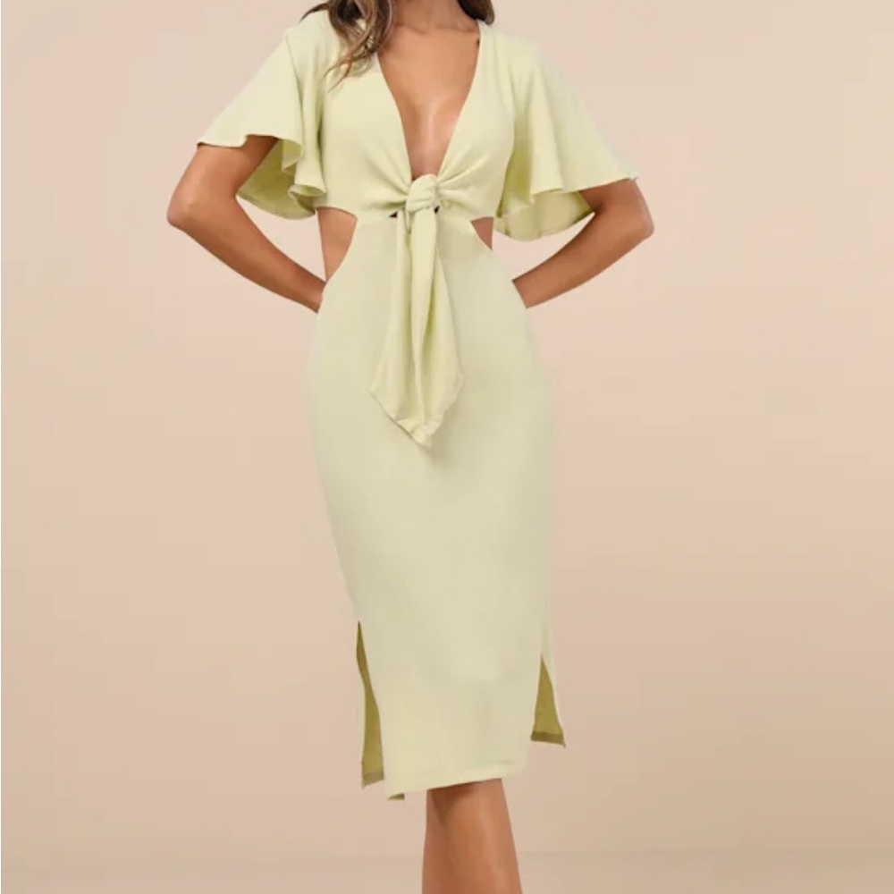 NWT Lulus summer journey light green tie-front cutout midi dress